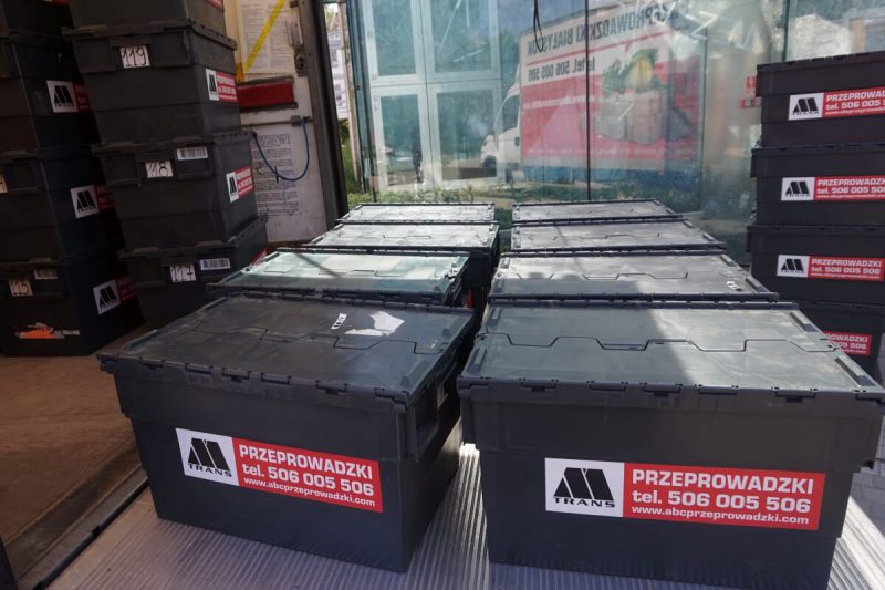 pojemniki transportowe